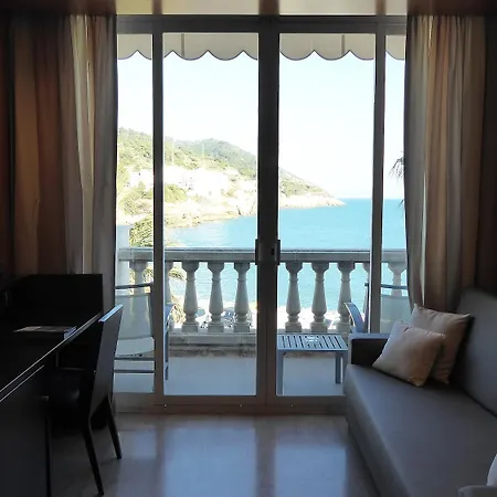 Estela Barcelona Hotel 4*