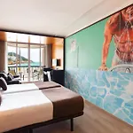 Estela Barcelona 4*