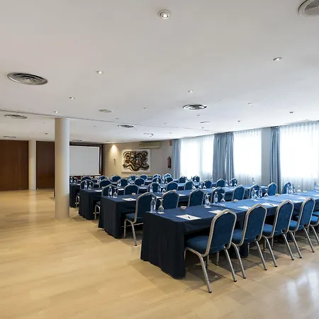 Estela Barcelona 4* Сіджас